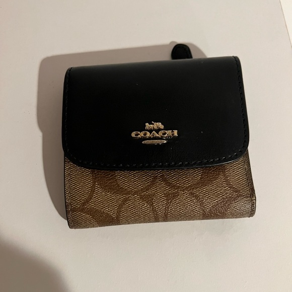 Coach Wallet - Picture 2 of 5
